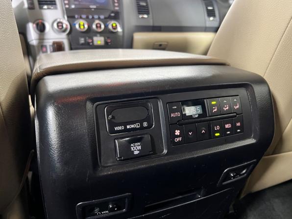 Toyota Sequoia II с пробегом 2013 года, цена 3 449 000 рублей, 175285 км, внедорожник, Автокод Объявления