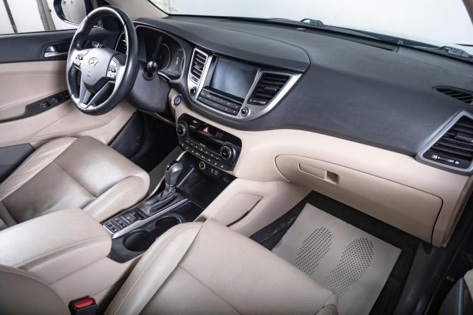 Hyundai Tucson III с пробегом 2016 года, цена 2 479 000 рублей, 175000 км, внедорожник, Автокод Объявления