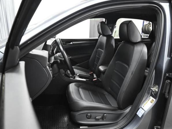 Volkswagen Passat (North America and China) II (NA Market) с пробегом 2021 года, цена 3 498 000 рублей, 16374 км, седан, Автокод Объявления