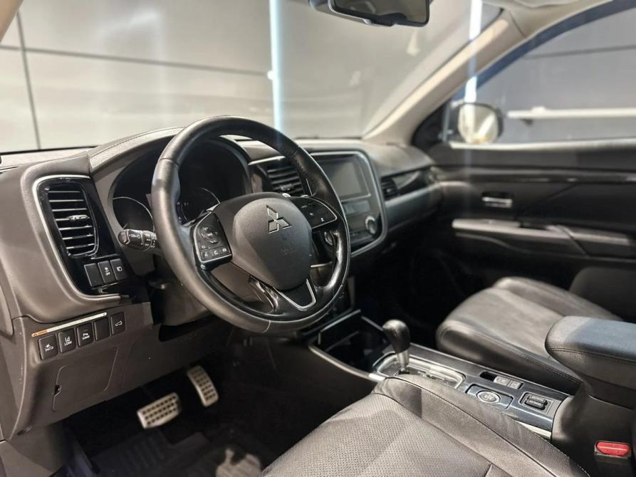 Mitsubishi Outlander III Рестайлинг 2 Новосибирск  - изображение 15