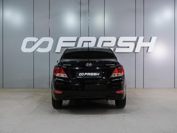 Hyundai Solaris I с пробегом 2012 года, цена 939 000 рублей, 218914 км, седан, Автокод Объявления