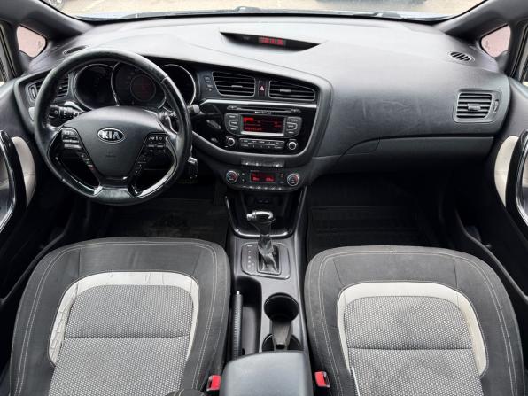 Kia Ceed II с пробегом 2013 года, цена 925 000 рублей, 228004 км, хэтчбек, Автокод Объявления