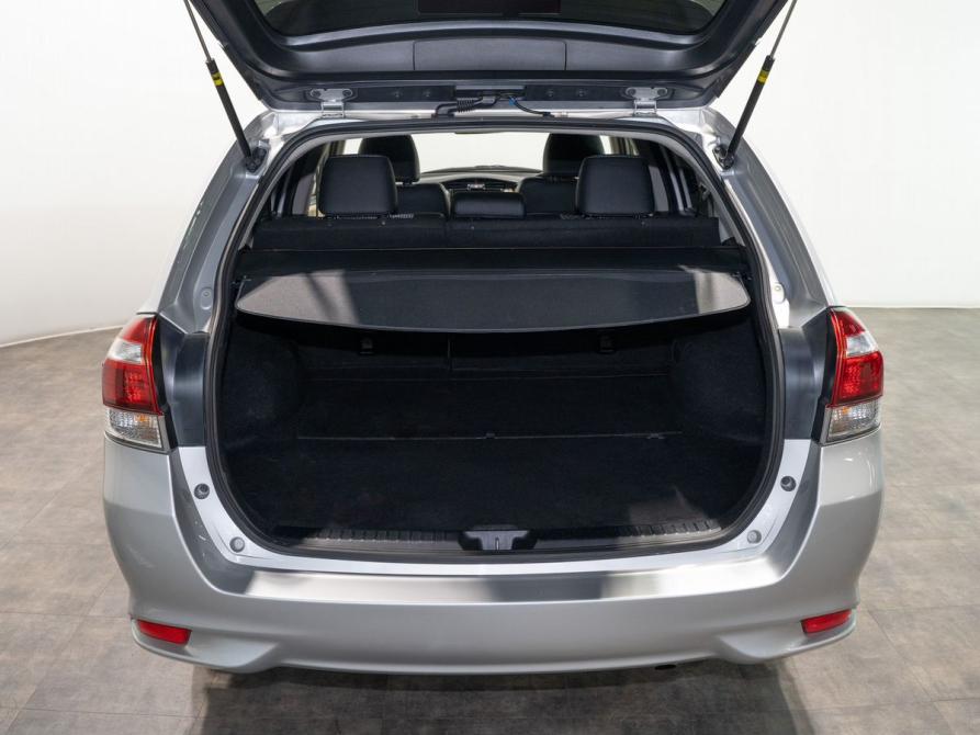 Toyota Corolla XI (E160 E170 E180) Рестайлинг 1 Чита  - изображение 17