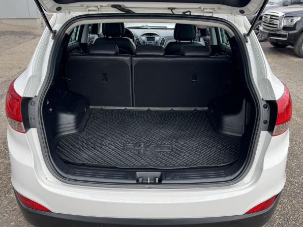 Hyundai ix35 I Рестайлинг с пробегом 2014 года, цена 1 215 000 рублей, 111026 км, внедорожник, Автокод Объявления