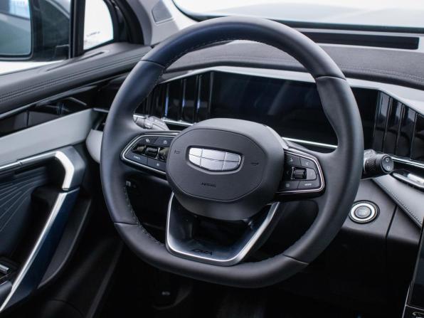 Geely Atlas II с пробегом 2024 года, цена 3 286 000 рублей, 4196 км, внедорожник, Автокод Объявления