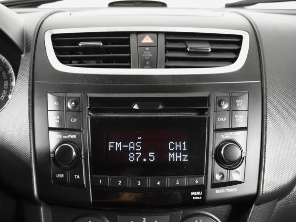 Suzuki Swift IV с пробегом 2011 года, цена 729 900 рублей, 145312 км, хэтчбек, Автокод Объявления