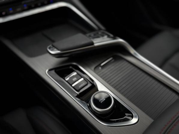 Changan UNI-T I Рестайлинг с пробегом 2024 года, цена 2 549 000 рублей, 12198 км, внедорожник, Автокод Объявления