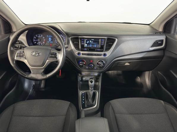 Hyundai Solaris II с пробегом 2018 года, цена 1 190 000 рублей, 159600 км, седан, Автокод Объявления