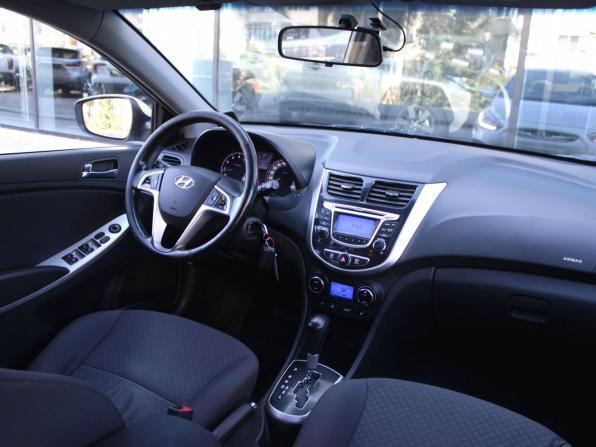 Hyundai Solaris I с пробегом 2014 года, цена 960 000 рублей, 212000 км, хэтчбек, Автокод Объявления