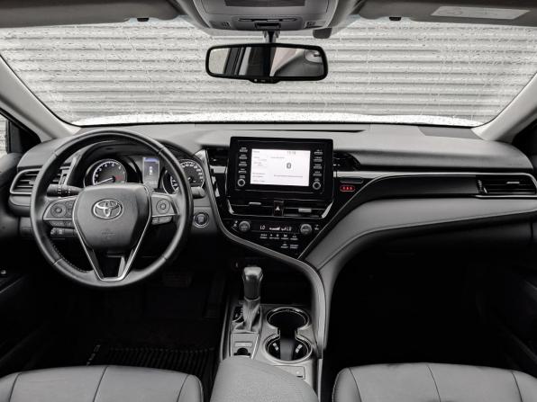 Toyota Camry VIII (XV70) Рестайлинг с пробегом 2021 года, цена 3 200 000 рублей, 13207 км, седан, Автокод Объявления