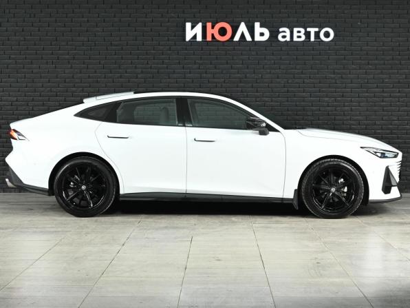 Changan UNI-V I с пробегом 2024 года, цена 2 550 000 рублей, 12341 км, лифтбек, Автокод Объявления