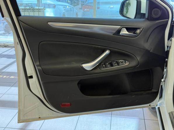 Ford Mondeo IV Рестайлинг с пробегом 2011 года, цена 900 000 рублей, 252648 км, седан, Автокод Объявления