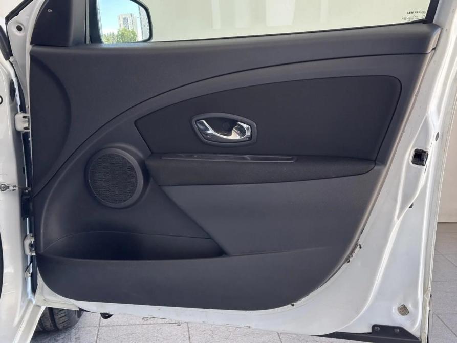 Renault Fluence I Рестайлинг Барнаул  - изображение 16