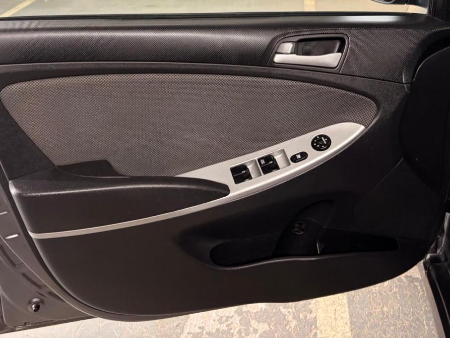 Hyundai Solaris I Екатеринбург  - изображение 12
