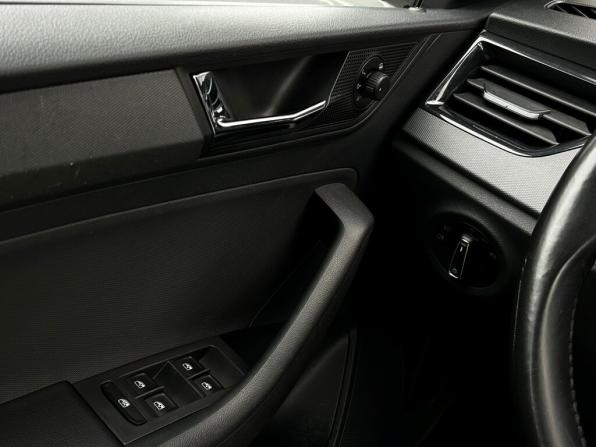 Skoda Rapid II с пробегом 2021 года, цена 1 598 500 рублей, 94940 км, лифтбек, Автокод Объявления