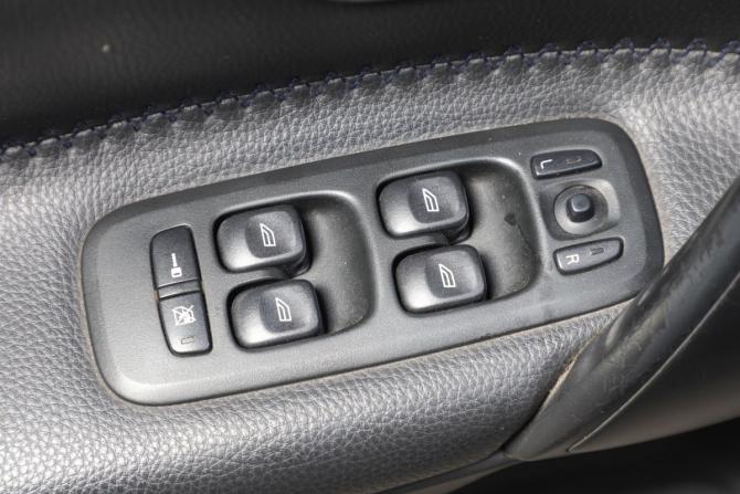Volvo XC70 I Рестайлинг с пробегом 2007 года, цена 869 000 рублей, 282000 км, универсал, Автокод Объявления