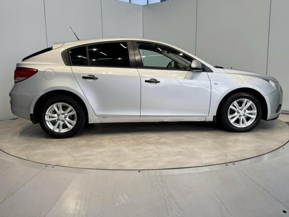 Chevrolet Cruze I с пробегом 2012 года, цена 750 000 рублей, 220000 км, хэтчбек, Автокод Объявления