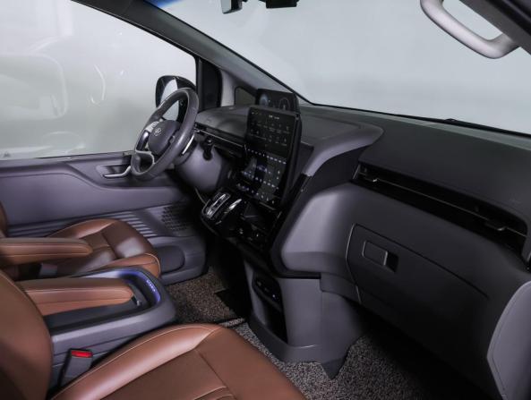 Hyundai Staria I с пробегом 2021 года, цена 5 044 000 рублей, 68280 км, минивэн, Автокод Объявления