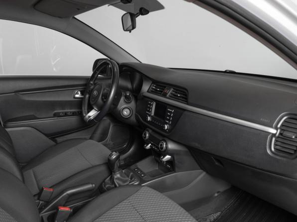 Kia Rio IV с пробегом 2017 года, цена 1 320 000 рублей, 123565 км, хэтчбек, Автокод Объявления