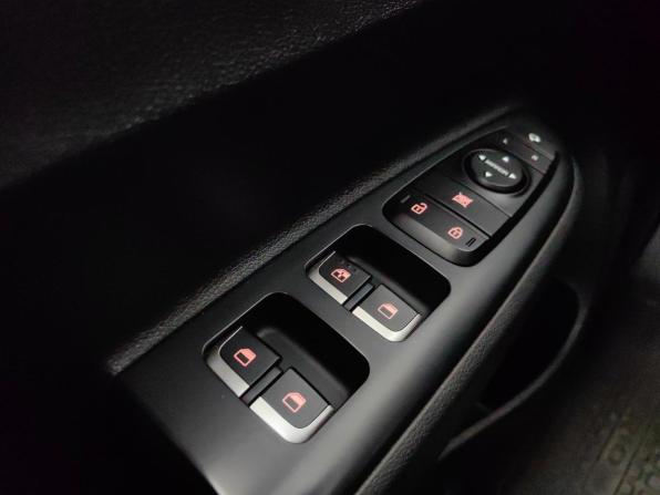 Kia Rio IV Рестайлинг с пробегом 2020 года, цена 1 449 000 рублей, 74077 км, седан, Автокод Объявления