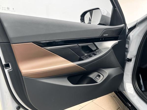 BMW 5 серии VIII (G60/G61/G68) с пробегом 2024 года, цена 7 150 000 рублей, 11079 км, седан, Автокод Объявления