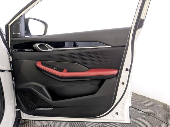Geely Coolray I Рестайлинг с пробегом 2024 года, цена 2 440 000 рублей, 16955 км, внедорожник, Автокод Объявления