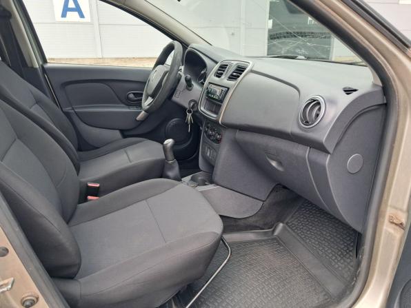 Renault Logan II с пробегом 2014 года, цена 465 000 рублей, 245056 км, седан, Автокод Объявления