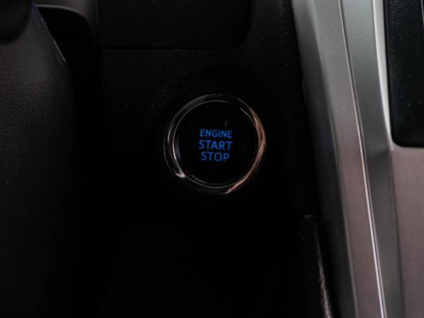 Toyota Camry VII (XV50) Рестайлинг с пробегом 2016 года, цена 2 250 000 рублей, 167372 км, седан, Автокод Объявления