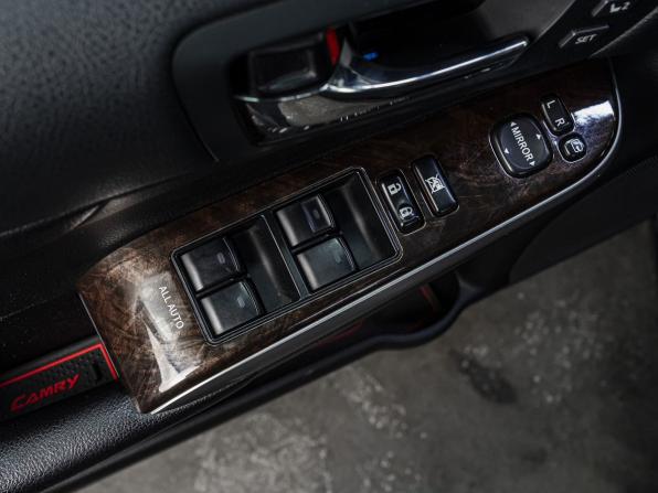 Toyota Camry VII (XV50) Рестайлинг с пробегом 2015 года, цена 2 479 000 рублей, 146369 км, седан, Автокод Объявления