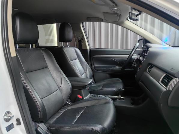 Mitsubishi Outlander III с пробегом 2013 года, цена 1 323 000 рублей, 129854 км, внедорожник, Автокод Объявления