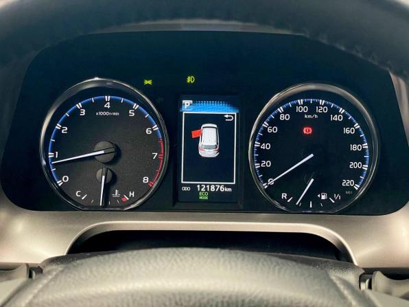 Toyota RAV4 IV (XA40) Рестайлинг с пробегом 2017 года, цена 2 761 500 рублей, 121877 км, внедорожник, Автокод Объявления
