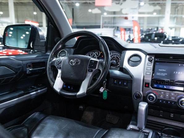 Toyota Tundra II Рестайлинг с пробегом 2013 года, цена 5 400 000 рублей, 96230 км, offers.body_type.unknown, Автокод Объявления
