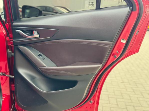 Mazda CX-4 I Рестайлинг с пробегом 2023 года, цена 2 675 000 рублей, 37700 км, внедорожник, Автокод Объявления