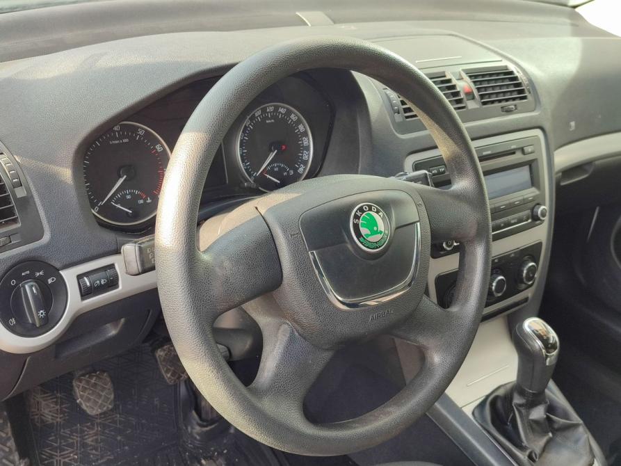 Skoda Octavia II (A5) Рестайлинг Москва  - изображение 14