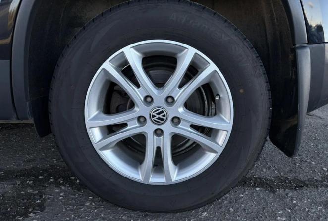 Volkswagen Tiguan I Рестайлинг с пробегом 2012 года, цена 985 000 рублей, 199235 км, внедорожник, Автокод Объявления