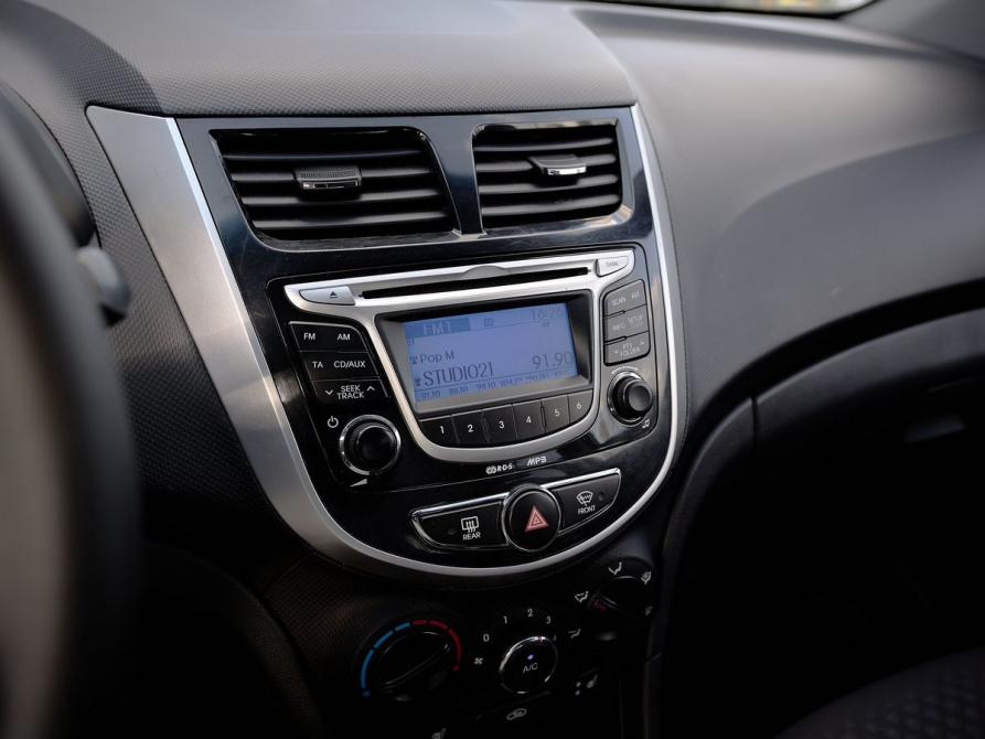 Hyundai Solaris I Казань  - изображение 9