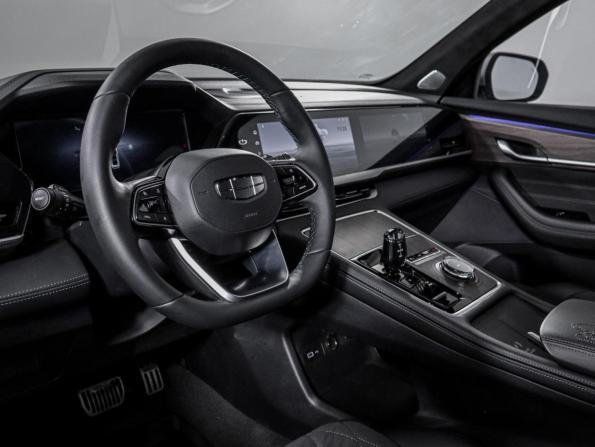 Geely Monjaro I Рестайлинг с пробегом 2025 года, цена 3 685 000 рублей, 27680 км, внедорожник, Автокод Объявления