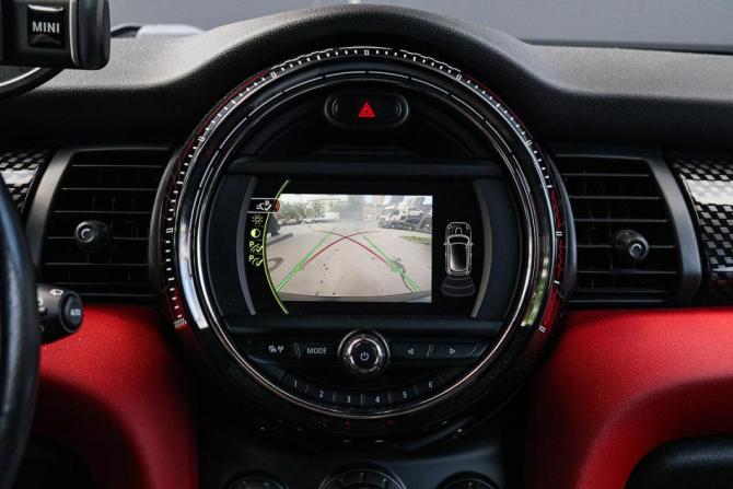 Mini Hatch III (F55/F56) с пробегом 2016 года, цена 2 399 000 рублей, 57120 км, хэтчбек, Автокод Объявления