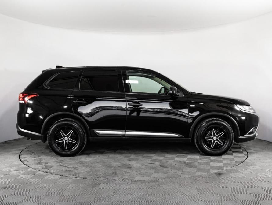 Mitsubishi Outlander III Рестайлинг 2 Санкт-Петербург  - изображение 4
