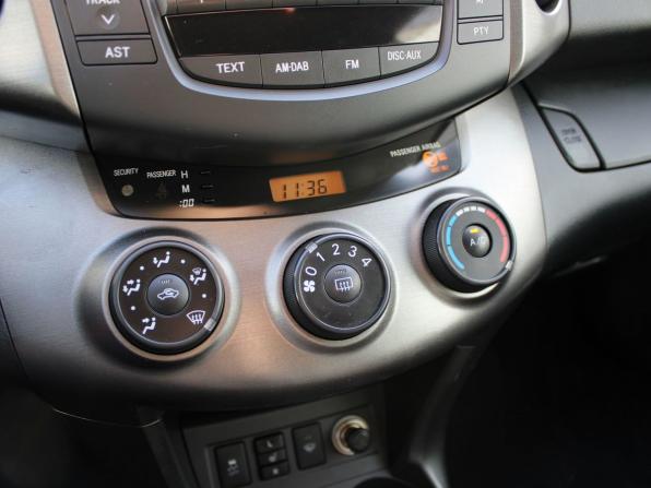 Toyota RAV4 III (XA30) Рестайлинг с пробегом 2011 года, цена 1 359 000 рублей, 168652 км, внедорожник, Автокод Объявления