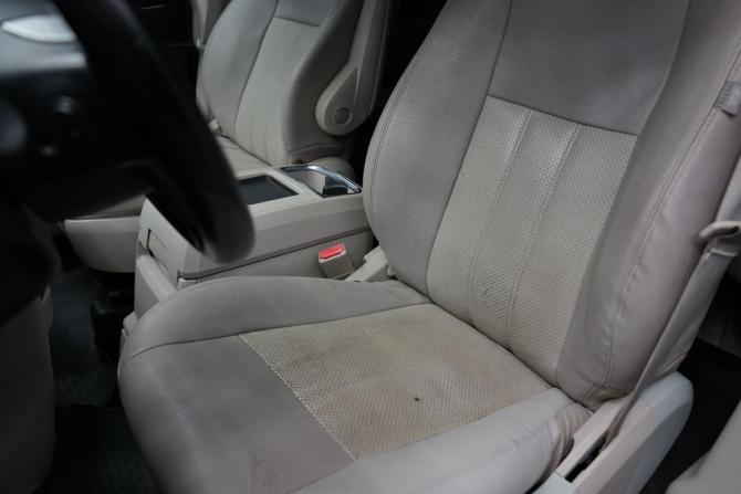 Chrysler Town &amp; Country V Рестайлинг с пробегом 2011 года, цена 999 999 рублей, 304000 км, минивэн, Автокод Объявления