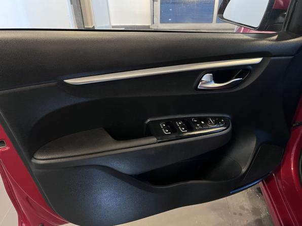 Kia Rio IV Рестайлинг с пробегом 2020 года, цена 1 865 000 рублей, 95100 км, седан, Автокод Объявления
