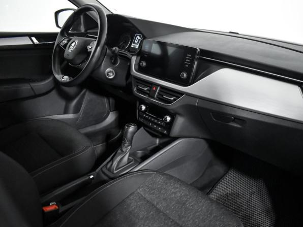 Skoda Rapid II с пробегом 2020 года, цена 1 565 000 рублей, 97000 км, лифтбек, Автокод Объявления
