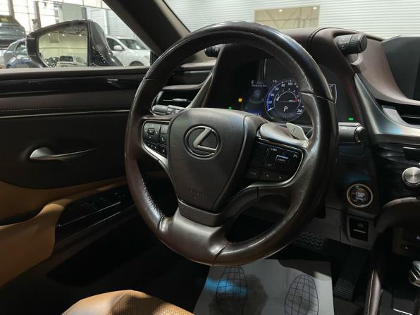 Lexus ES VII с пробегом 2020 года, цена 3 530 000 рублей, 114063 км, седан, Автокод Объявления