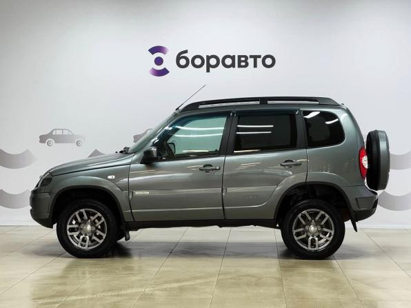 Chevrolet Niva I Рестайлинг с пробегом 2017 года, цена 695 000 рублей, 165342 км, внедорожник, Автокод Объявления