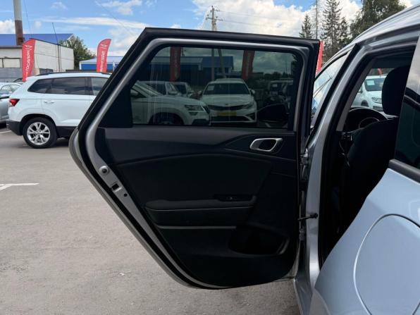 Kia Ceed III с пробегом 2019 года, цена 1 600 000 рублей, 135000 км, универсал, Автокод Объявления