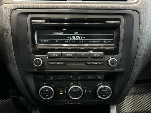 Volkswagen Jetta VI с пробегом 2012 года, цена 705 000 рублей, 397997 км, седан, Автокод Объявления