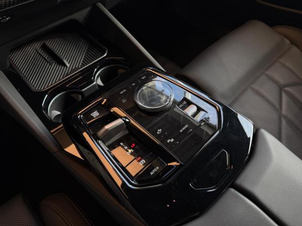 BMW 5 серии VIII (G60/G61/G68) с пробегом 2023 года, цена 7 800 000 рублей, 37655 км, седан, Автокод Объявления