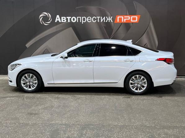 Hyundai Genesis II с пробегом 2015 года, цена 1 650 000 рублей, 208633 км, седан, Автокод Объявления