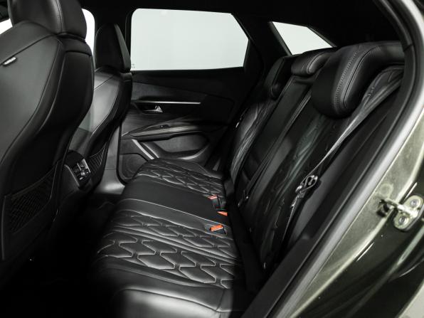 Peugeot 3008 II с пробегом 2017 года, цена 2 195 000 рублей, 9411 км, внедорожник, Автокод Объявления
